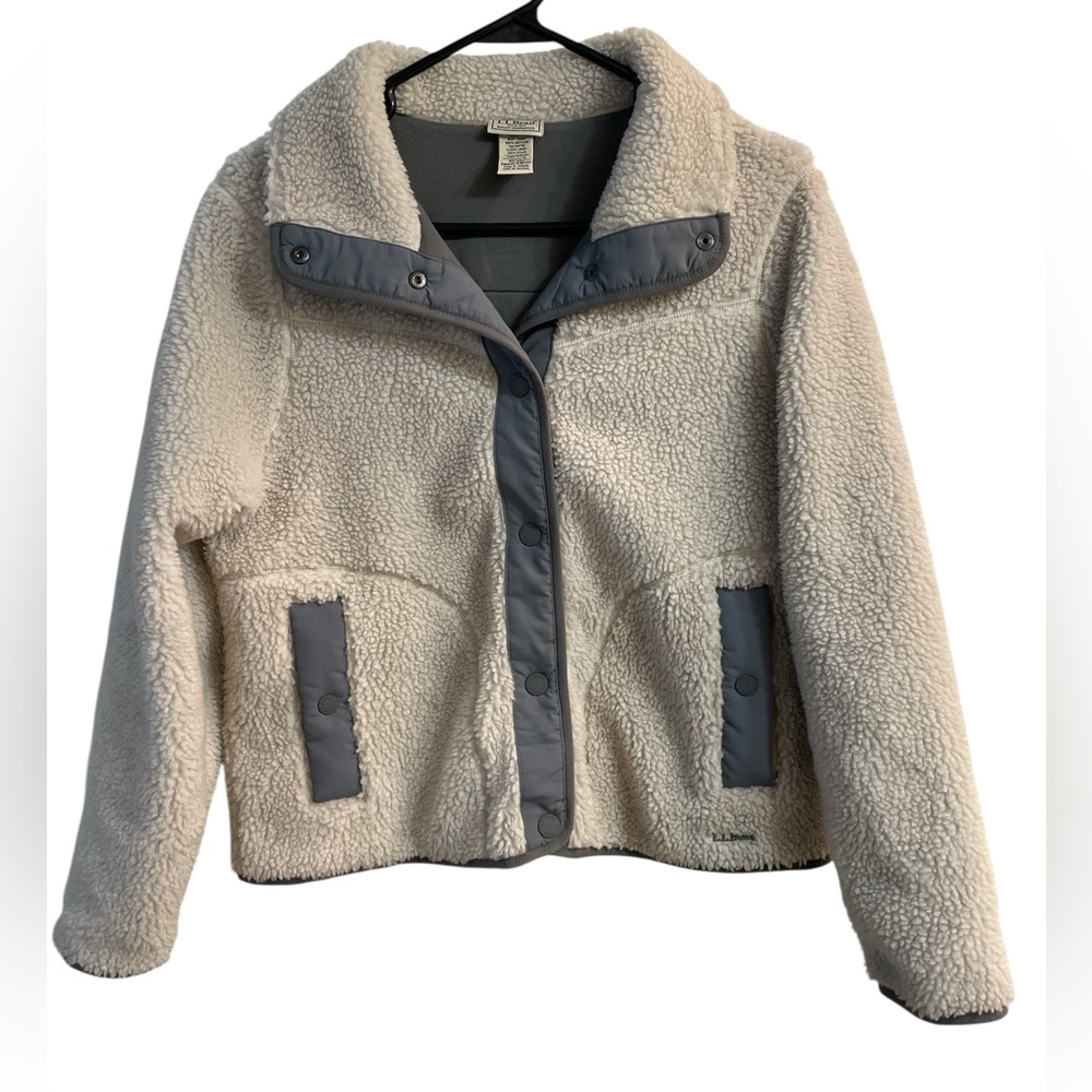 L.L.Bean Sherpa Jacket | Gorpcore • Cozy Core • Model Off Duty • Soapstone